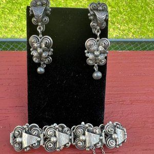Amazing Art Deco Style Peruzzi Bracelet and Matching Earrings